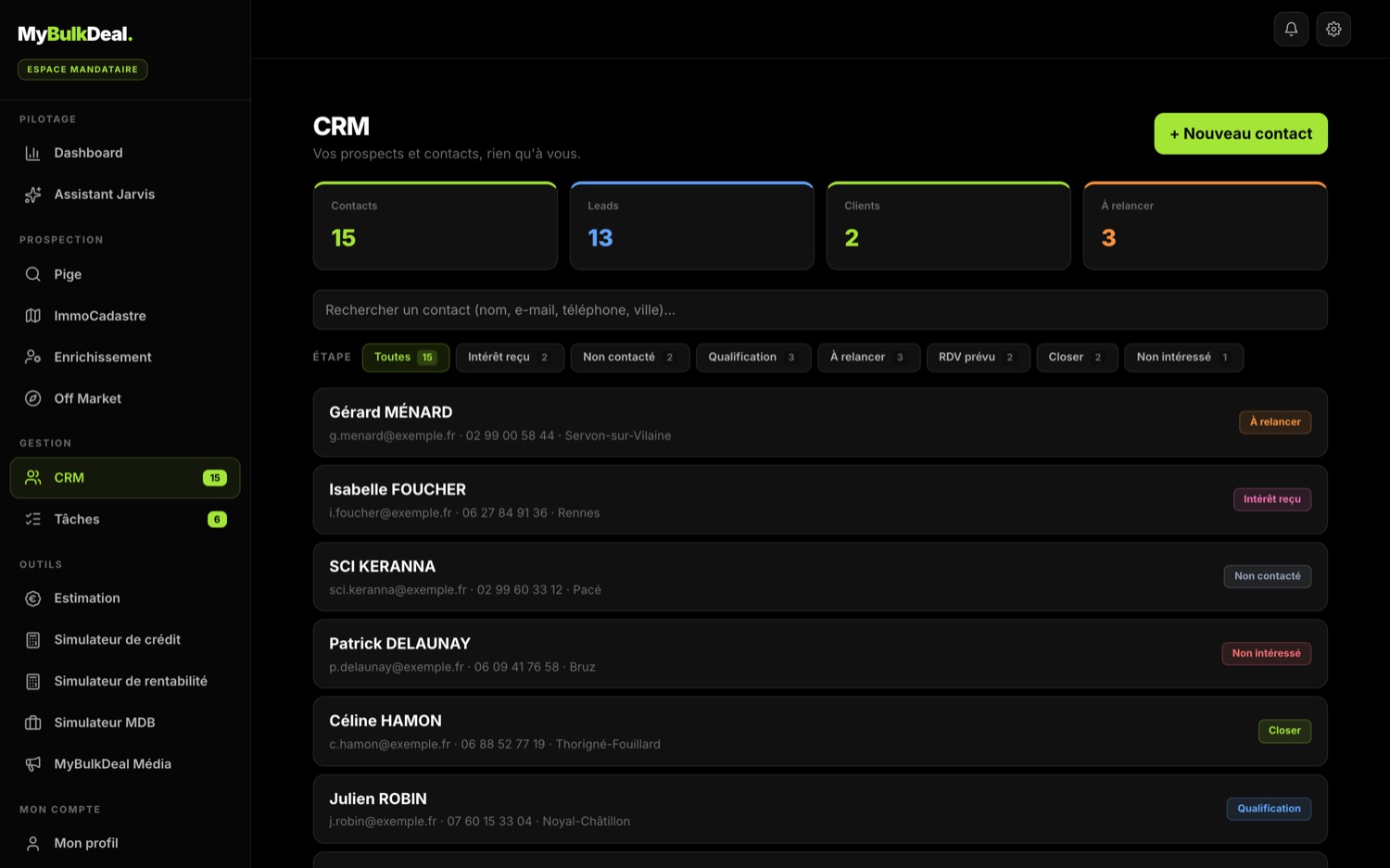 CRM personnel MyBulkDeal : 15 contacts, compteurs leads, clients et à relancer, filtres par étape commerciale.
